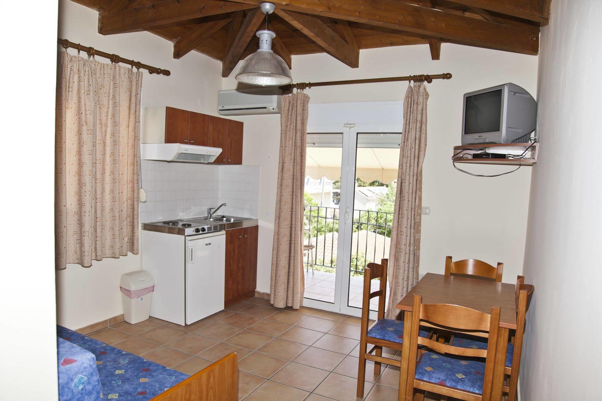 Alexander Apartments Skala  Esterno foto